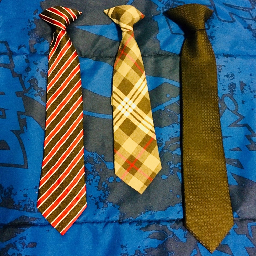 Clip-On Holiday Ties Set of 3 💙❤️